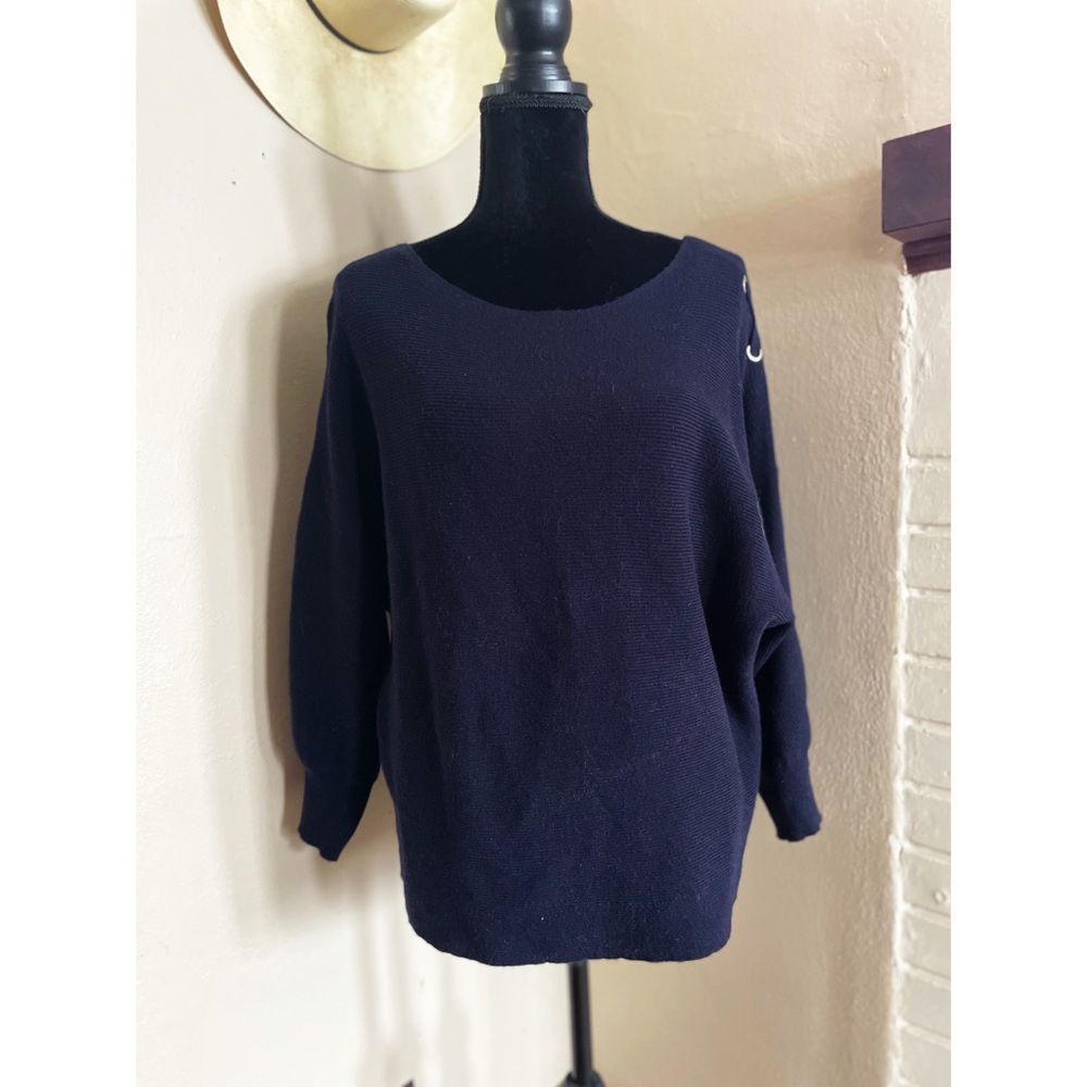 NWT Women’s Carmen Marc Valpo Sweater. ✨